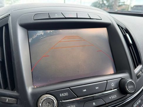 Used 2017 Buick Regal Sport Touring FWD image 18