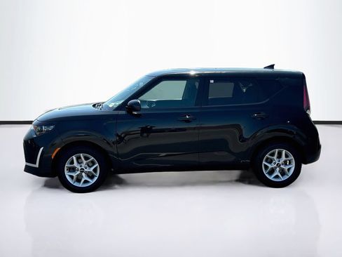 Used 2023 Kia Soul LX w/ Option Group 015 FWD image 8