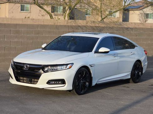 Used 2018 Honda Accord Touring image 5