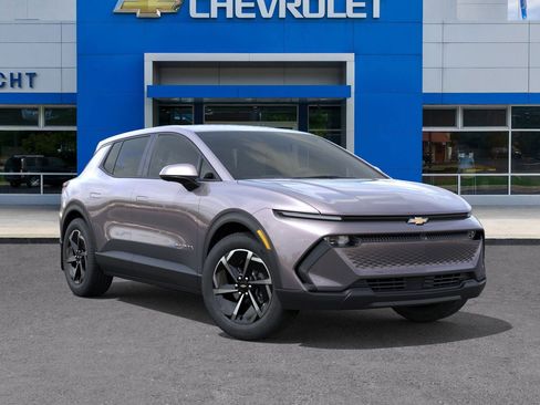 New 2026 Chevrolet Equinox EV LT image 31