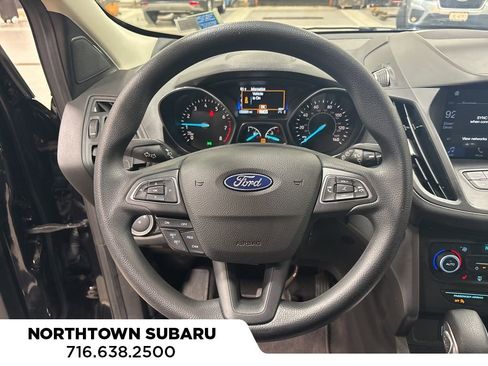 Used 2019 Ford Escape SE image 16