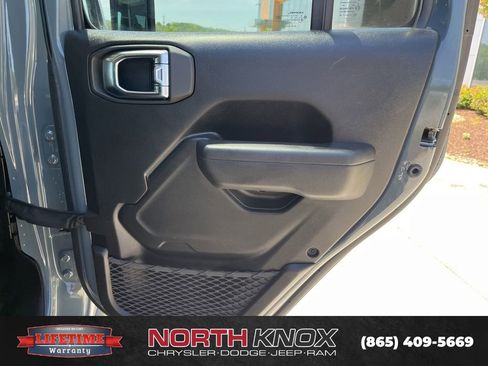 Used 2025 Jeep Wrangler Unlimited Rubicon 4xe w/ Safety Group AWD/4WD image 22
