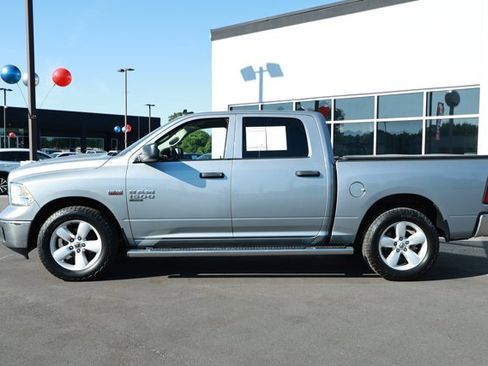 Used 2020 RAM 1500 Tradesman w/ Tradesman SXT Package RWD image 10