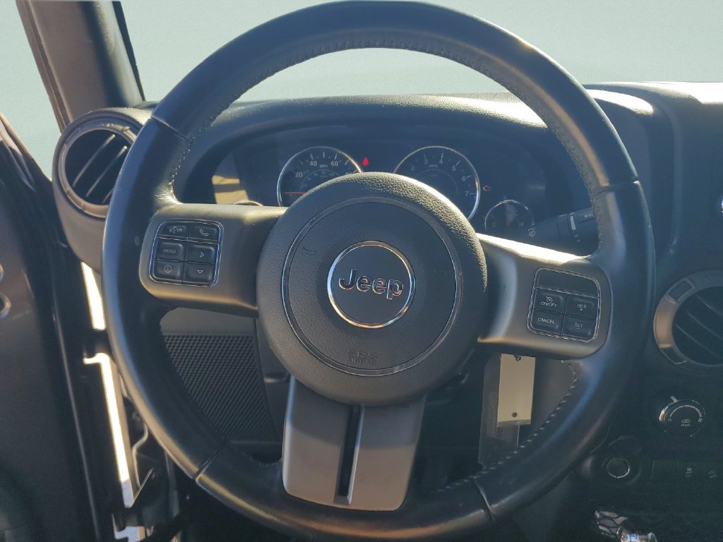 Used 2018 Jeep Wrangler Sport AWD/4WD image 13