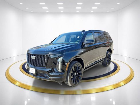 Used 2026 Cadillac Escalade Platinum Sport w/ LPO, ONYX Package AWD/4WD image 41