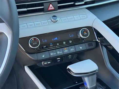 New 2025 Hyundai Elantra Limited image 20