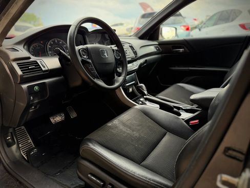 Used 2016 Honda Accord Sport image 7