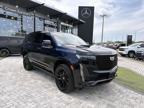 Used 2024 Cadillac Escalade Sport w/ LPO, ONYX Package AWD/4WD image 8