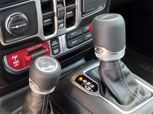 New 2025 Jeep Gladiator Rubicon w/ Convenience Group image 22