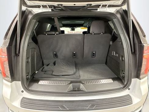 Used 2025 Chevrolet Tahoe High Country image 30