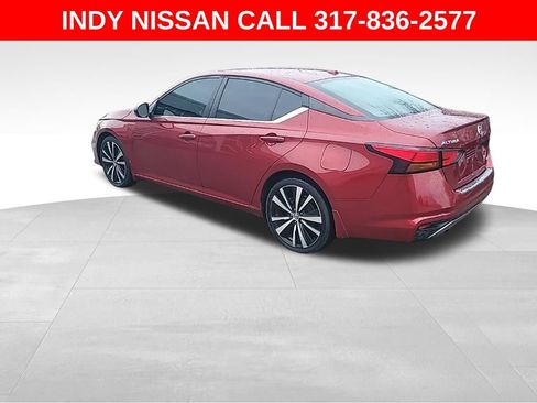 Used 2021 Nissan Altima 2.5 SR w/ SR Premium Package image 1