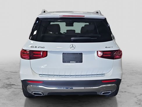 Certified 2026 Mercedes-Benz GLB 250 4MATIC image 7