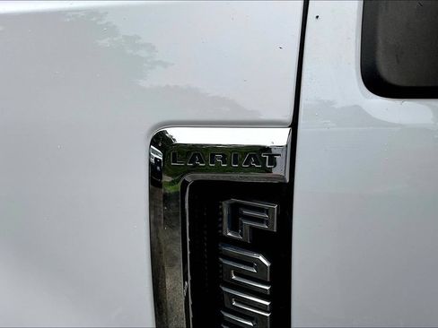Certified 2019 Ford F250 Lariat w/ Lariat Value Package AWD/4WD image 28
