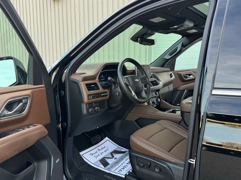 Used 2023 Chevrolet Tahoe High Country w/ Premium Package 2 RWD image 21