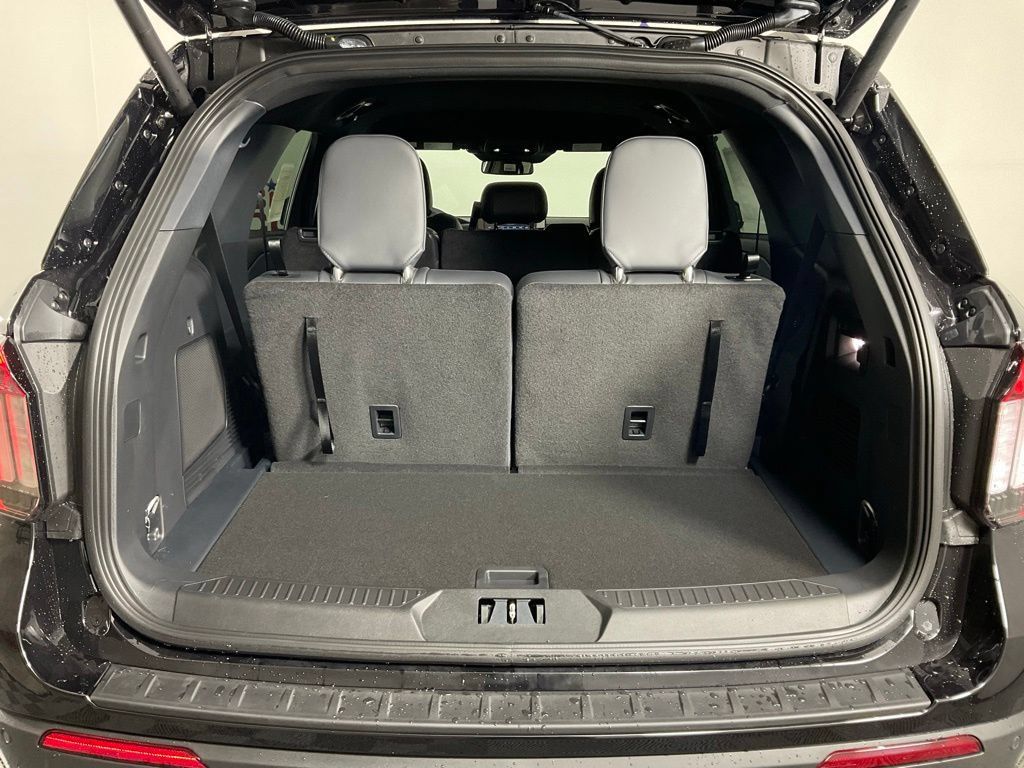 New 2026 Ford Explorer ST-Line w/ Premium Package RWD image 11