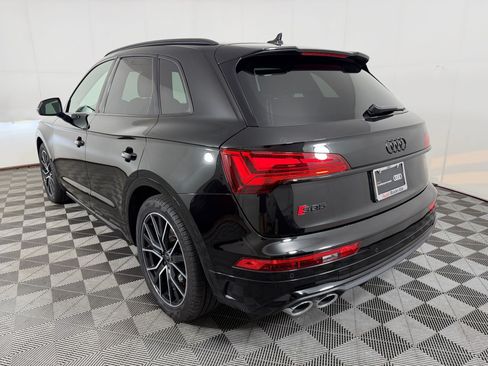 Used 2023 Audi SQ5 Premium Plus w/ Premium Plus Package AWD/4WD image 3