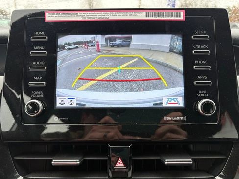 Used 2024 Toyota Camry SE image 19