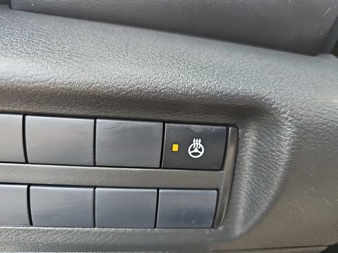 Used 2024 Nissan Kicks SR w/ SR Premium Package FWD image 30