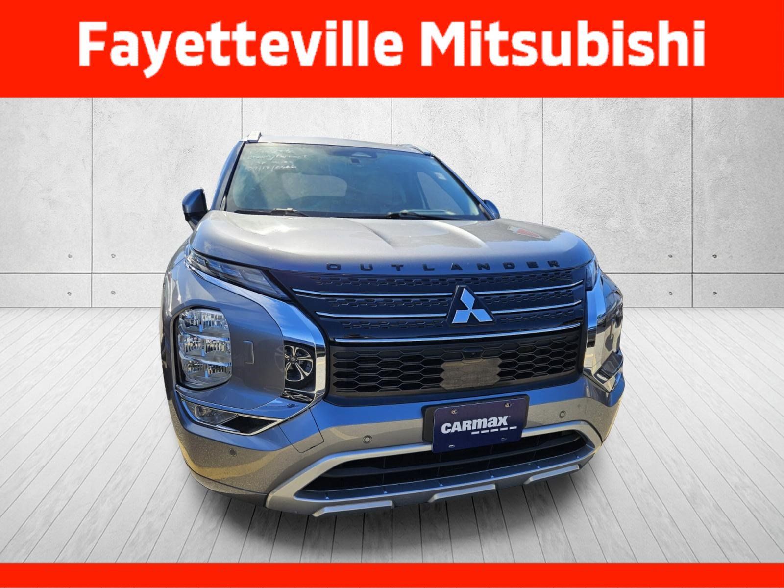 Used 2023 Mitsubishi Outlander SEL AWD/4WD image 4