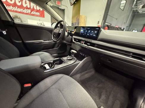 Used 2025 Kia K4 FWD image 14