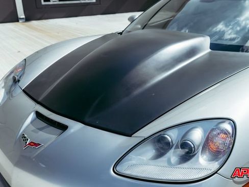 Used 2006 Chevrolet Corvette Z06 w/ Preferred Equipment Group RWD image 28