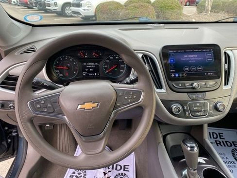 Used 2020 Chevrolet Malibu LS image 8