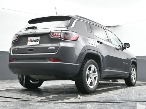 Used 2024 Jeep Compass Latitude image 48
