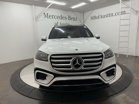 New 2026 Mercedes-Benz GLS 580 4MATIC image 2