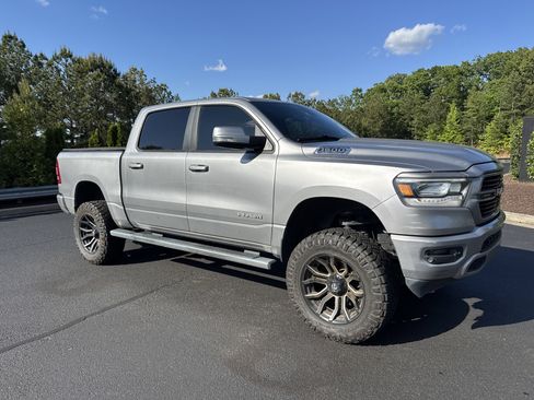Used 2019 RAM 1500 Big Horn AWD/4WD image 2