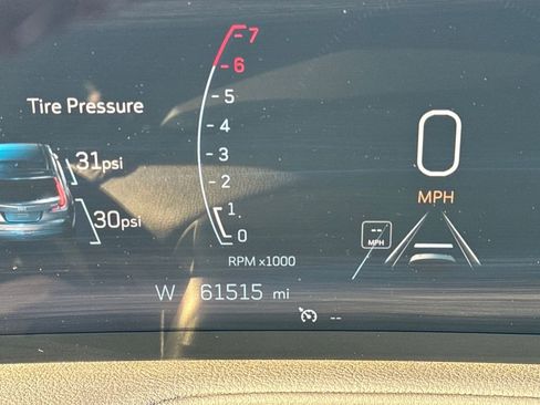 Used 2024 Cadillac XT4 Premium Luxury image 18