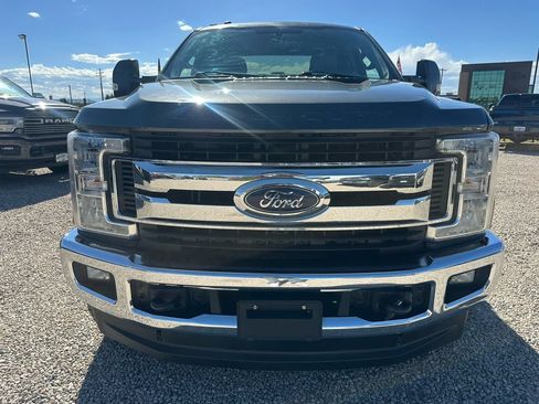 Used 2018 Ford F250 XLT w/ XLT Value Package AWD/4WD image 3
