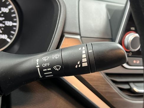 Used 2024 Nissan Altima 2.5 SV image 36