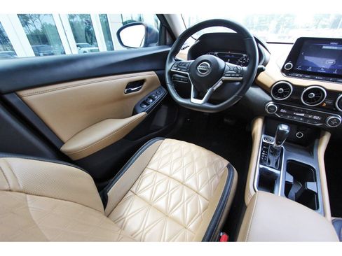 Used 2023 Nissan Sentra SV w/ SV Premium Package FWD image 11