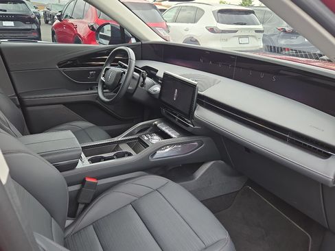 Used 2026 Lincoln Nautilus Reserve w/ Jet Appearance Package AWD/4WD image 19