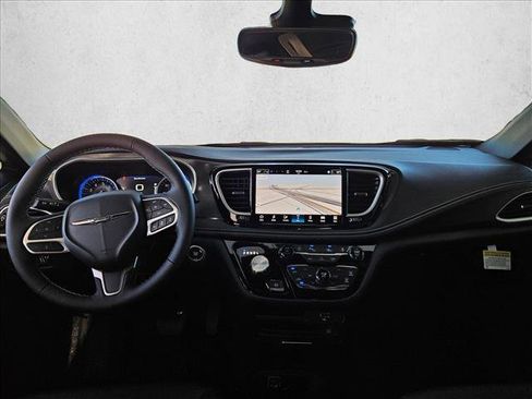 New 2026 Chrysler Pacifica Select image 15