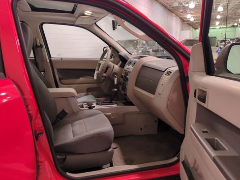 Used 2009 Ford Escape XLT image 10