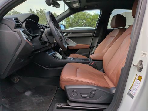 Used 2019 Audi Q3 2.0T Premium AWD/4WD image 15