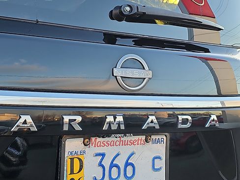 Certified 2022 Nissan Armada Platinum w/ Captain's Chairs Package image 39