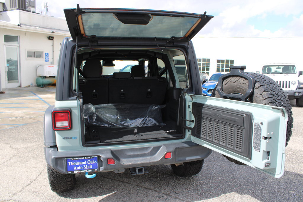 Used 2024 Jeep Wrangler Unlimited AWD/4WD image 10