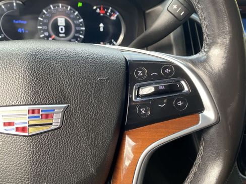 Used 2019 Cadillac Escalade ESV Luxury AWD/4WD image 21