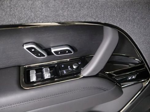 New 2025 Land Rover Range Rover Sport Autobiography image 25