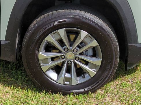 Used 2025 Chevrolet Equinox LT image 11