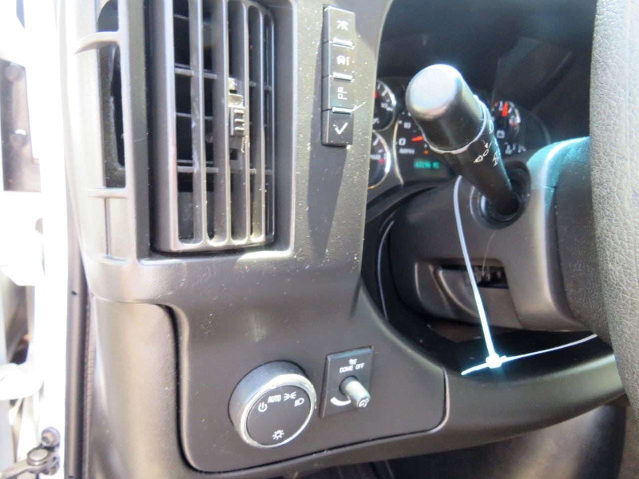 Used 2015 GMC Savana 2500 RWD image 12