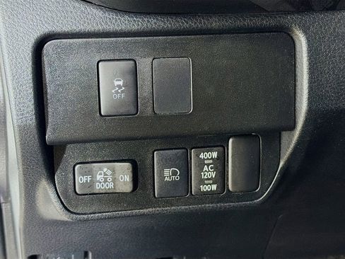 Used 2021 Toyota Tacoma TRD Off-Road w/ TRD Premium Off Road Package image 11