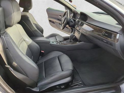 Used 2010 BMW 328i Convertible image 22