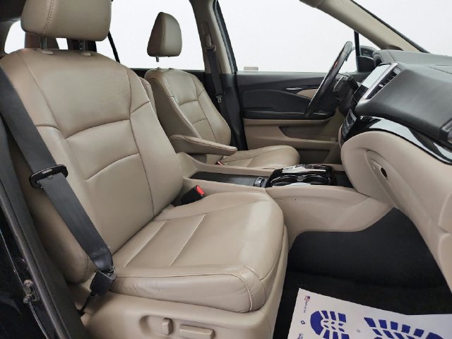 Used 2018 Honda Pilot Touring image 31