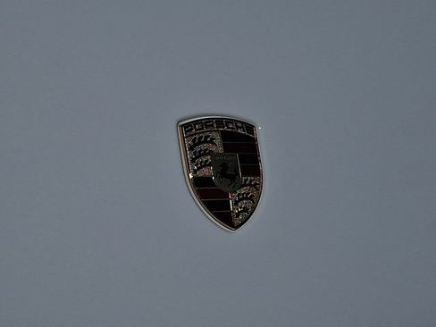 Used 2020 Porsche Macan AWD/4WD image 37