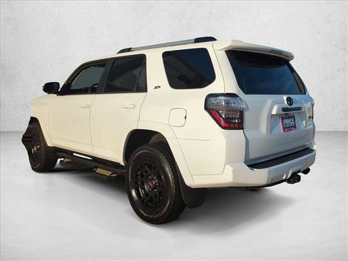 Certified 2022 Toyota 4Runner SR5 Premium w/ Moonroof Package AWD/4WD image 8