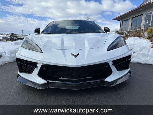 Used 2021 Chevrolet Corvette Stingray Preferred Cpe w/ Z51 Performance Package image 3