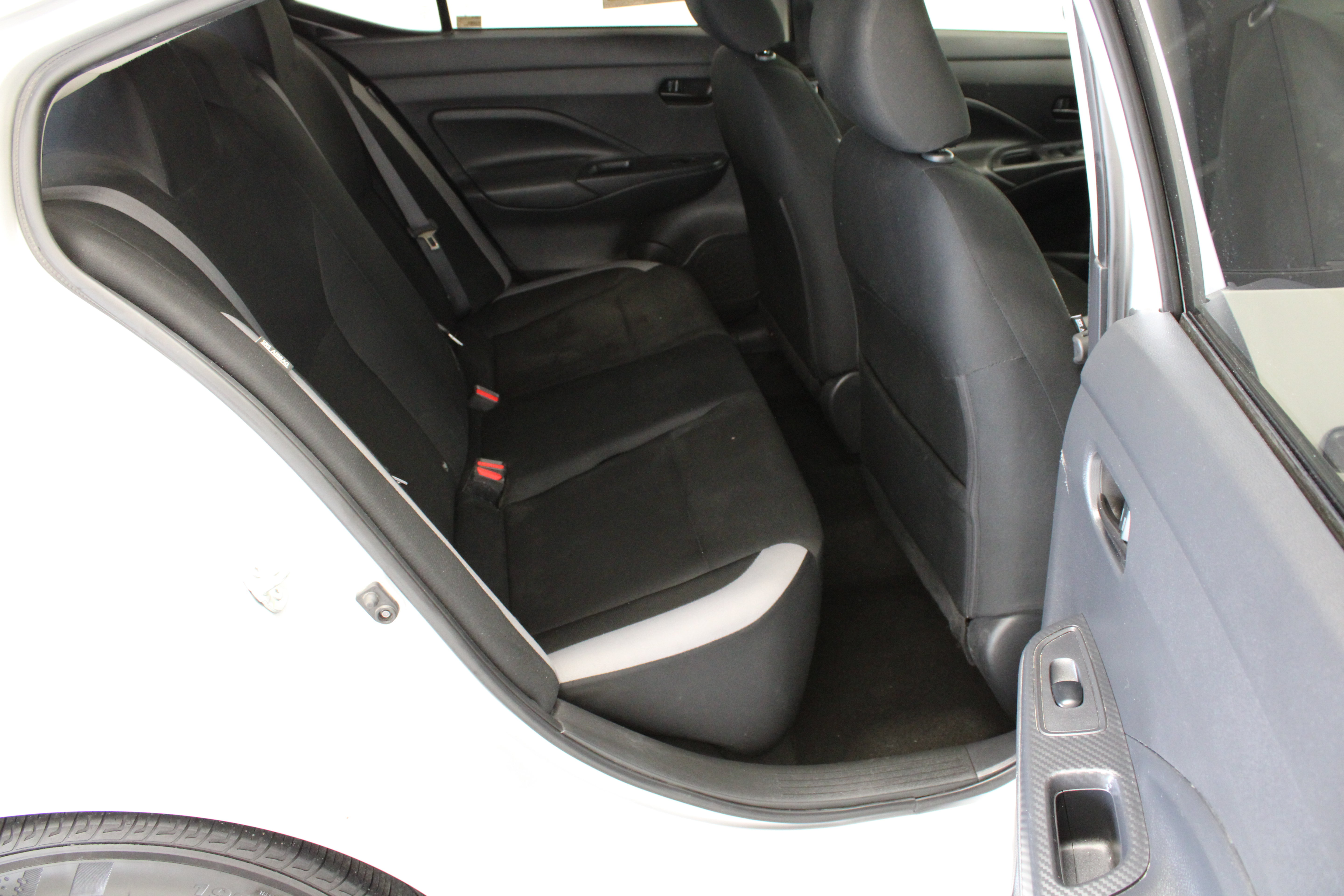 Used 2025 Nissan Versa S w/ Trunk Package FWD image 30